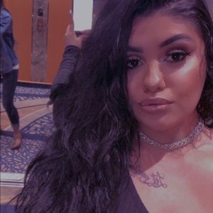 Meet your Posher, Lisett